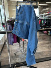 Load image into Gallery viewer, Carhartt Denim Size 42
