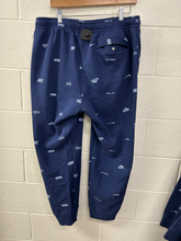 Load image into Gallery viewer, Nike Pants Size XXL
