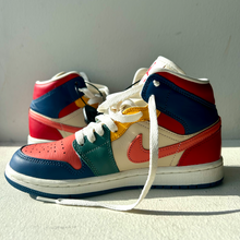 Load image into Gallery viewer, Jordan Womens Athletic Shoes Womens 6.5

