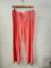 Load image into Gallery viewer, Juicy Couture Pants Size Extra Large
