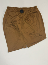 Load image into Gallery viewer, Vuori Athletic Pants Size Large
