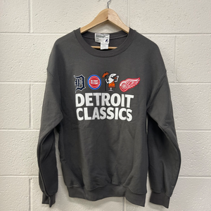 Gildan Sweatshirt Size Medium