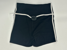 Load image into Gallery viewer, Vuori Athletic Shorts Size Medium
