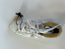 Load image into Gallery viewer, Nike Mens Athletic Shoes Mens 9.5
