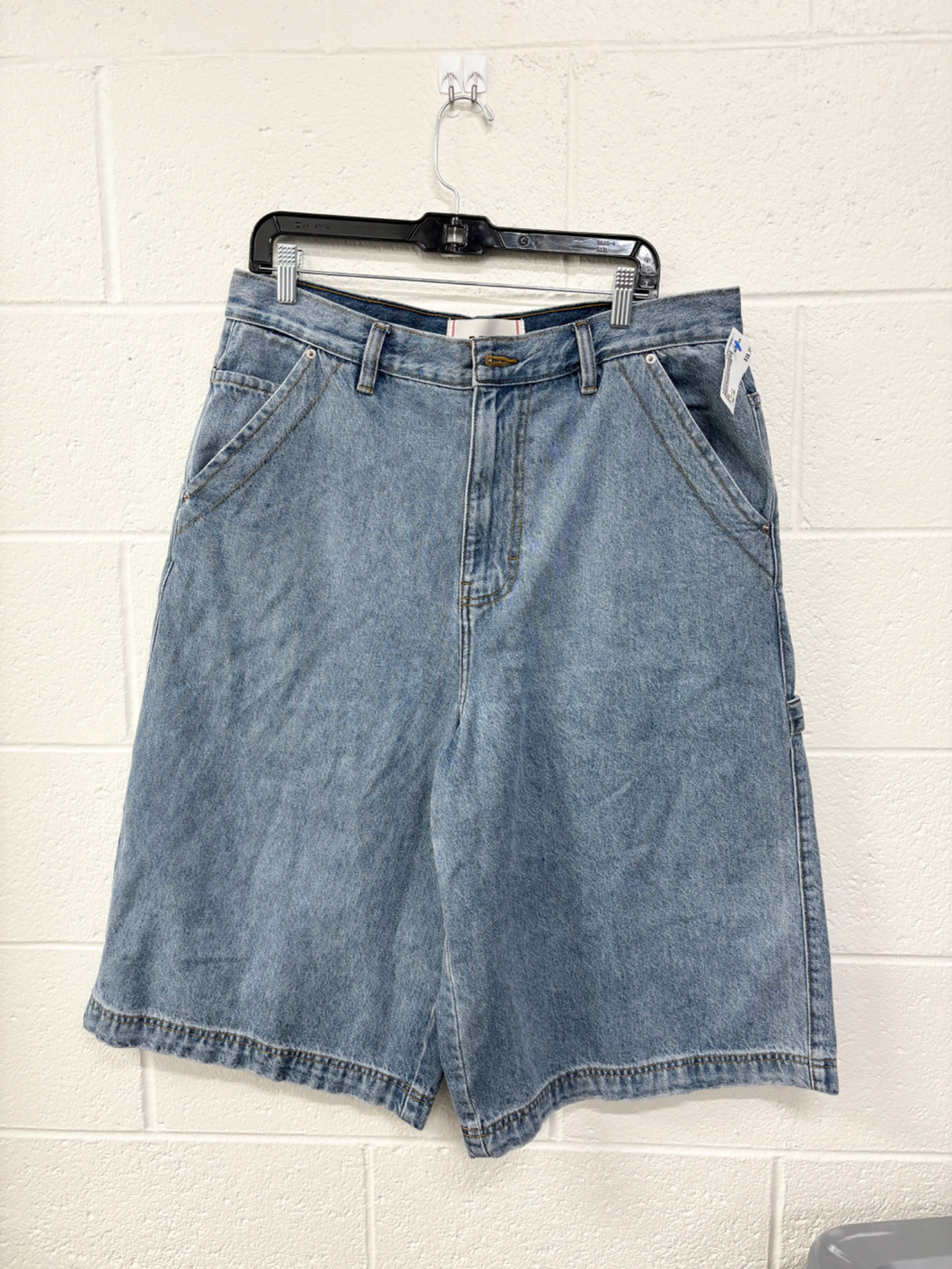 Bdg Shorts Size 34
