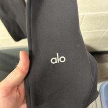 Load image into Gallery viewer, Alo Athletic Pants Size Small
