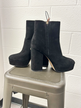 Load image into Gallery viewer, Coach Boots Womens 10
