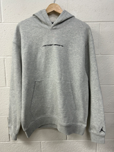 Load image into Gallery viewer, Nike Sweatshirt Size Medium
