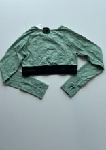Load image into Gallery viewer, Gym Shark Athletic Top Size Medium
