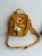 Load image into Gallery viewer, Farylrobin Purse
