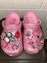 Load image into Gallery viewer, Crocs Sandals Womens 8
