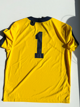 Load image into Gallery viewer, Nike Dri Fit Athletic Top Size Extra Large
