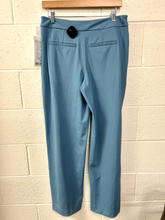 Load image into Gallery viewer, Lulu Lemon Athletic Pants Size Medium
