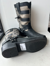 Load image into Gallery viewer, Durango Boots Mens 10
