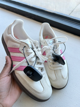 Load image into Gallery viewer, Adidas Womens Athletic Shoes Womens 8.5
