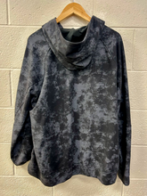 Load image into Gallery viewer, Lulu Lemon Sweatshirt Size Extra Large
