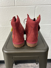Load image into Gallery viewer, Timberland Boots Womens 7

