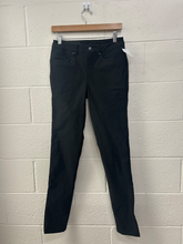 Load image into Gallery viewer, Lululemon Athletic Pants Size Extra Small
