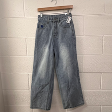 Load image into Gallery viewer, Denim Size 2 (26)
