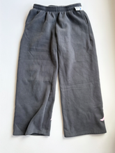 Load image into Gallery viewer, Edikted Pants Size Medium
