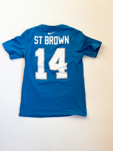 Load image into Gallery viewer, Nike Short Sleeve Top Size Large
