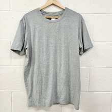 Load image into Gallery viewer, Alo Athletic Top Size Large
