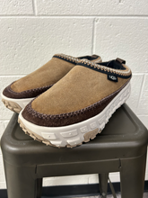 Load image into Gallery viewer, Uggs Casual Shoes Womens 12
