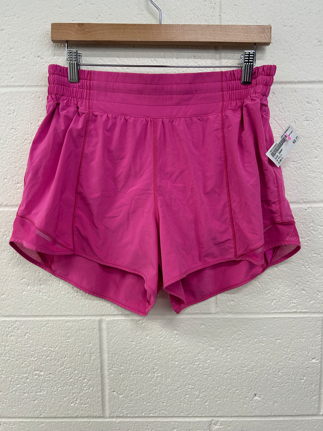 Lulu Lemon Athletic Shorts Size Large
