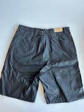 Load image into Gallery viewer, Shorts Size 36
