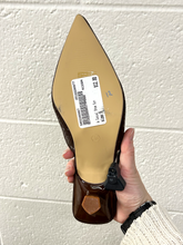 Load image into Gallery viewer, Casual Shoes Womens 6
