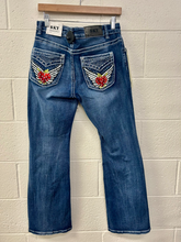 Load image into Gallery viewer, Sky Denim Size 13/14 (32)
