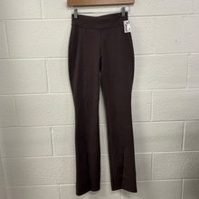 Load image into Gallery viewer, Alo Athletic Pants Extra Extra Small
