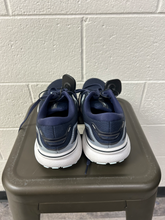 Load image into Gallery viewer, Brooks Womens Athletic Shoes Womens 9
