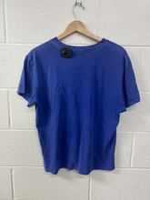 Load image into Gallery viewer, T-Shirt Size Large

