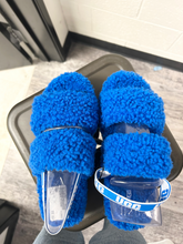 Load image into Gallery viewer, Uggs Casual Shoes Womens 9
