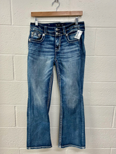 Load image into Gallery viewer, Miss Me Denim Size 3/4 (27)
