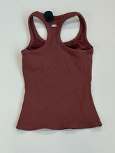 Load image into Gallery viewer, Alo Athletic Top Size Small
