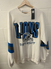 Load image into Gallery viewer, Abercrombie &amp; Fitch Sweatshirt Size Large
