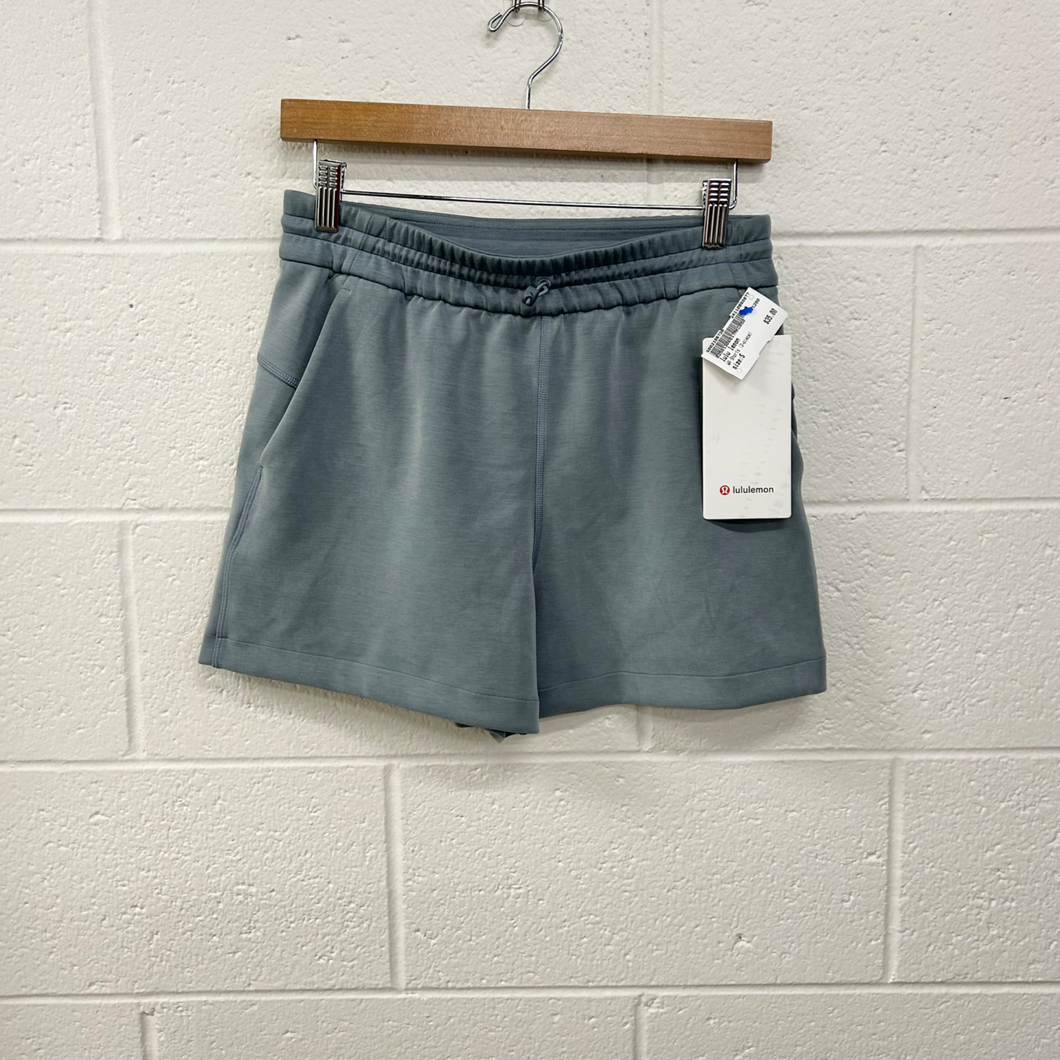 Lulu Lemon Athletic Shorts Size Small