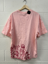 Load image into Gallery viewer, T-Shirt Size Medium
