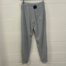Load image into Gallery viewer, Alo Pants Size Extra Small
