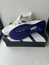 Load image into Gallery viewer, Adidas Mens Athletic Shoes Mens 12
