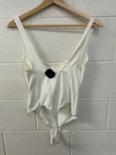 Load image into Gallery viewer, Intimately Free People Tank Top Size Small
