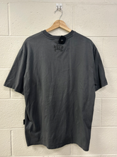 Load image into Gallery viewer, T-shirt Size Medium
