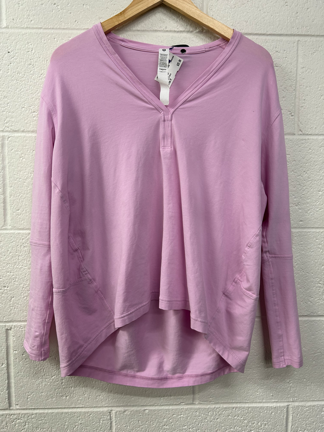 Lulu Lemon Athletic Top Size Medium