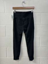 Load image into Gallery viewer, Vuori Athletic Pants Size Medium
