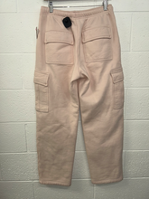 Load image into Gallery viewer, Aritzia Pants Size Medium Pink
