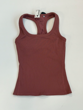 Load image into Gallery viewer, Alo Athletic Top Size Small
