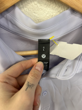 Load image into Gallery viewer, Lulu Lemon Athletic Top Size Large
