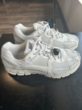 Load image into Gallery viewer, Nike Mens Athletic Shoes Mens 13
